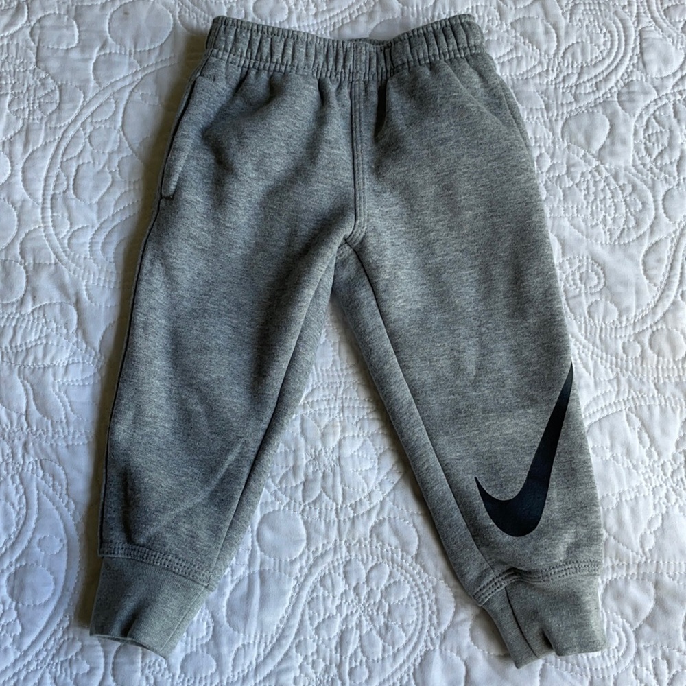 Nike toddler joggers